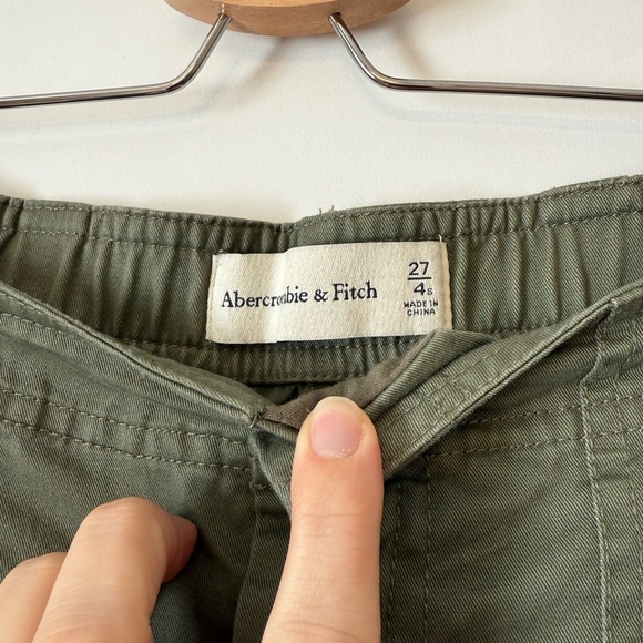 Abercrombie & Fitch Olive Cargo Pants - Picture 5 of 9